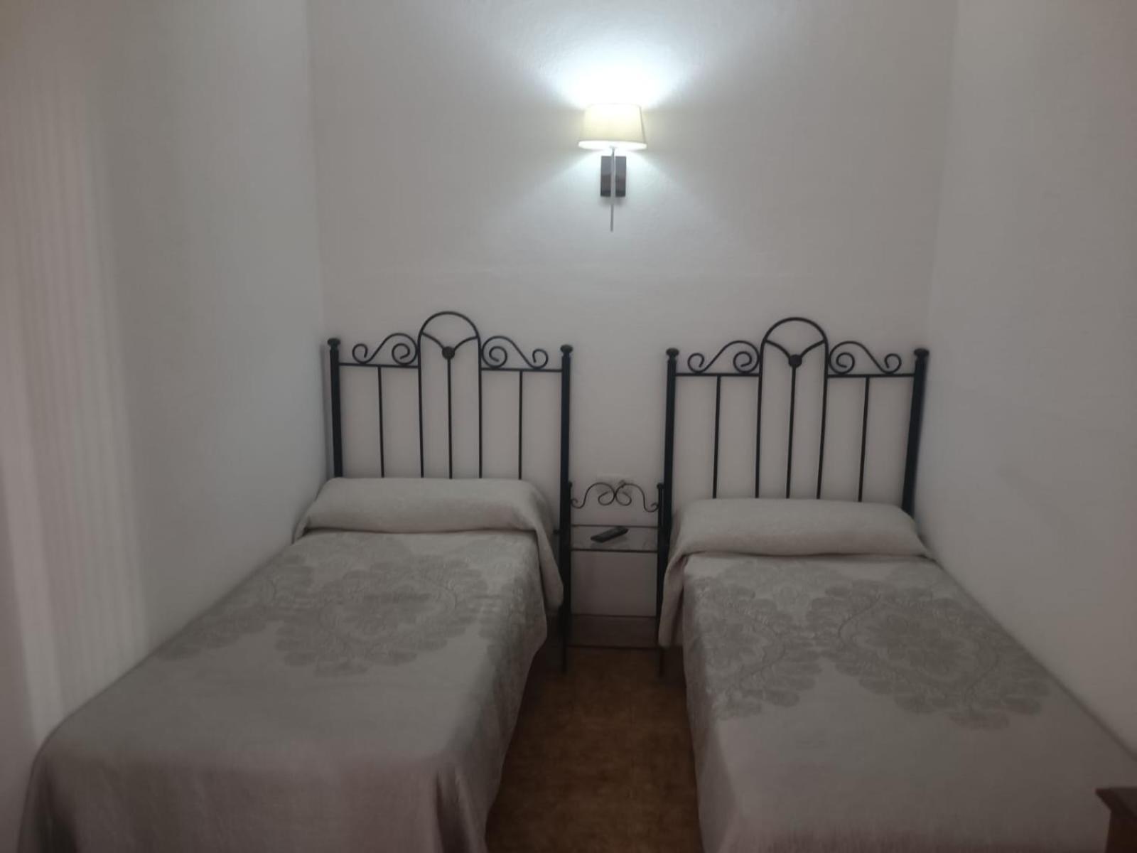 Rooms Los Montes Granada Esterno foto
